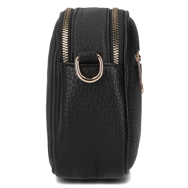 Black shoulderbag daily carry