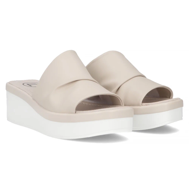 Leather flip-flops Filippo DK6147/24 BE beige