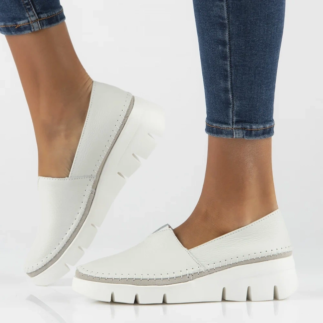 Skórzane półbuty na koturnie Filippo DP6161/25 WH białe