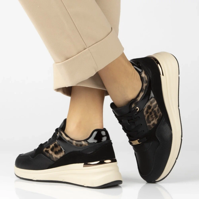 Skórzane sneakersy Filippo DP7104/25 BK czarne