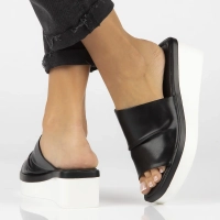 Skórzane klapki Filippo DK6147/24 BK czarne