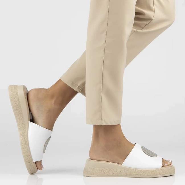 Leather flip-flops Filippo DK6987/25 WH white