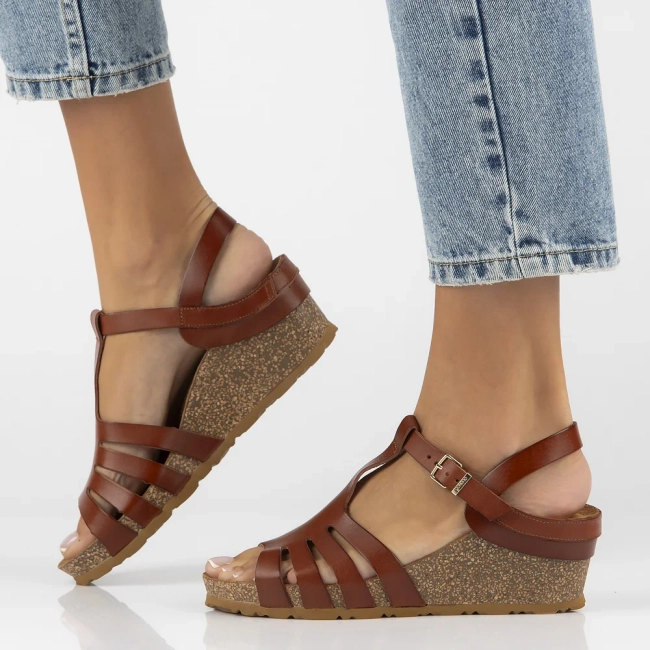 Leather sandals Yokono CADIZ-305 VAQ NUEZ brown