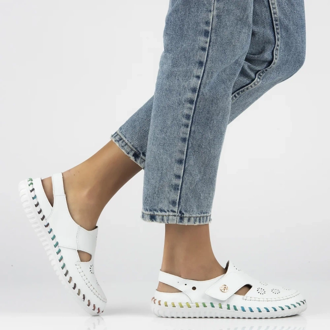 Leather shoes Artiker 54C1504 white