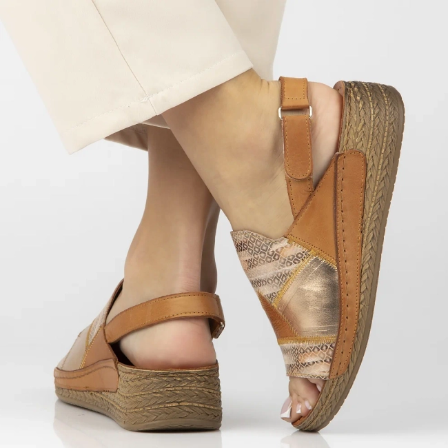 Leather sandals Maciejka L7067-29/00-1 red