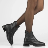 Leather ankle boots Filippo DBT6413/24 BK black