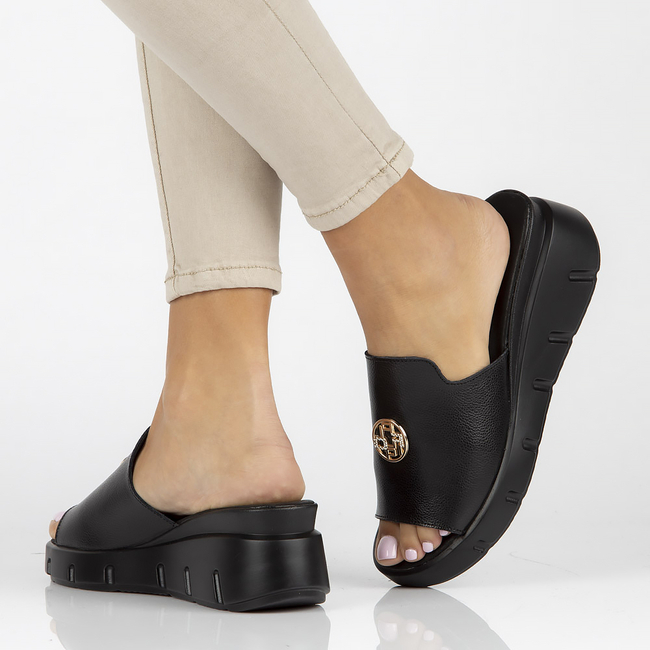 Leather flip-flops Filippo DK3596/22 BK black