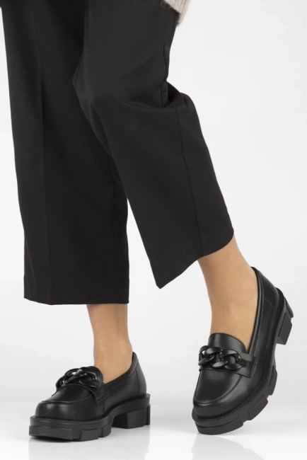 Skórzane półbuty na platformie Filippo DP3221/23 BK BK czarne