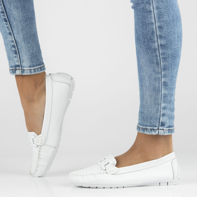 Skórzane mokasyny Filippo DP4547/23 WH białe