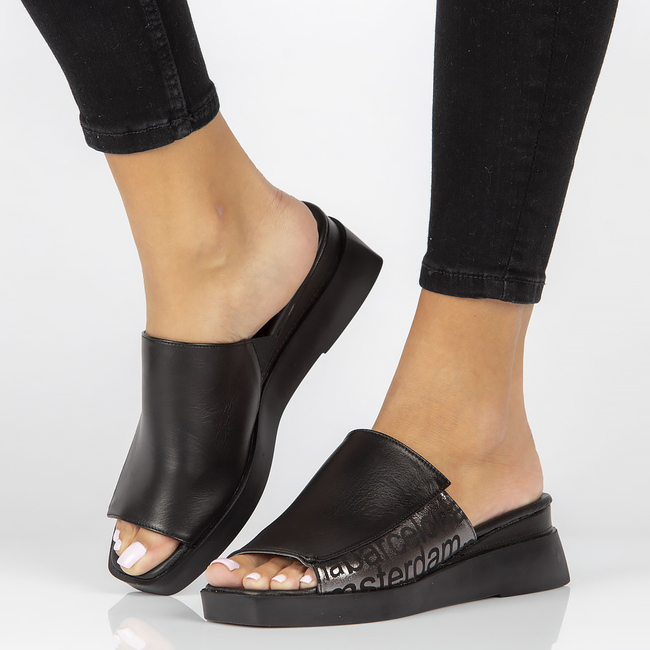 Leather flip-flops Filippo DK3921/22 BK black