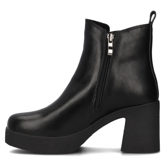 Leather ankle boots Filippo DBT6469/24 BK black