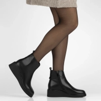 Skórzane botki na koturnie Filippo DBT7446/25 BK czarne