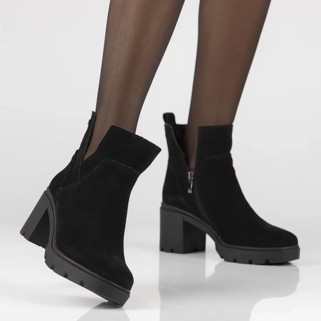 Leather ankle boots Filippo DBT4755/23 BK black