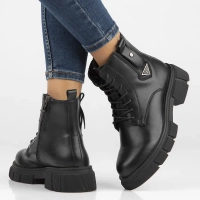 Skórzane botki na platformie Filippo DBT6373/24 BK czarne