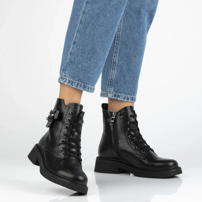 Leather ankle boots Filippo DBT7151/25 BK black