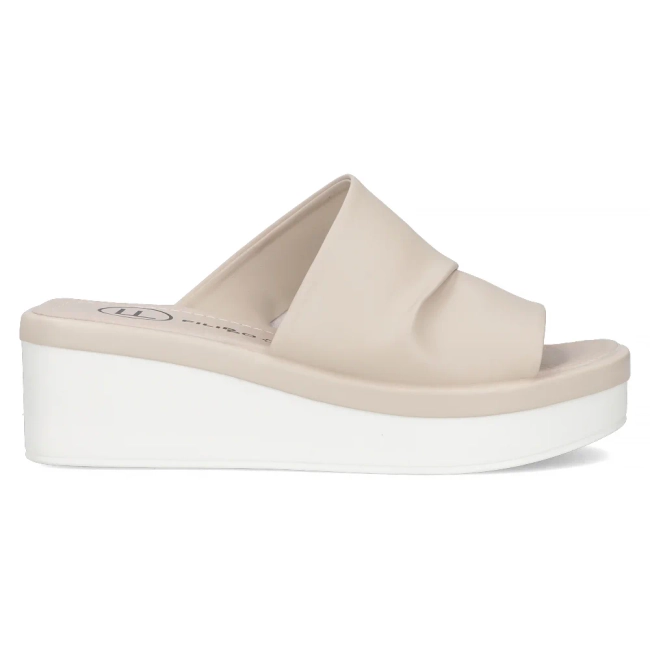 Skórzane klapki Filippo DK6147/24 BE beżowe