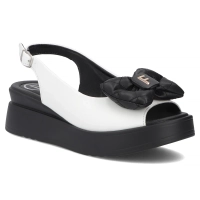 Leather sandals Filippo DS7805/26 WH white
