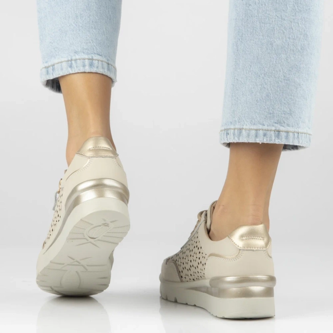Skórzane sneakersy na platformie Filippo DP7677/26 BE beżowe