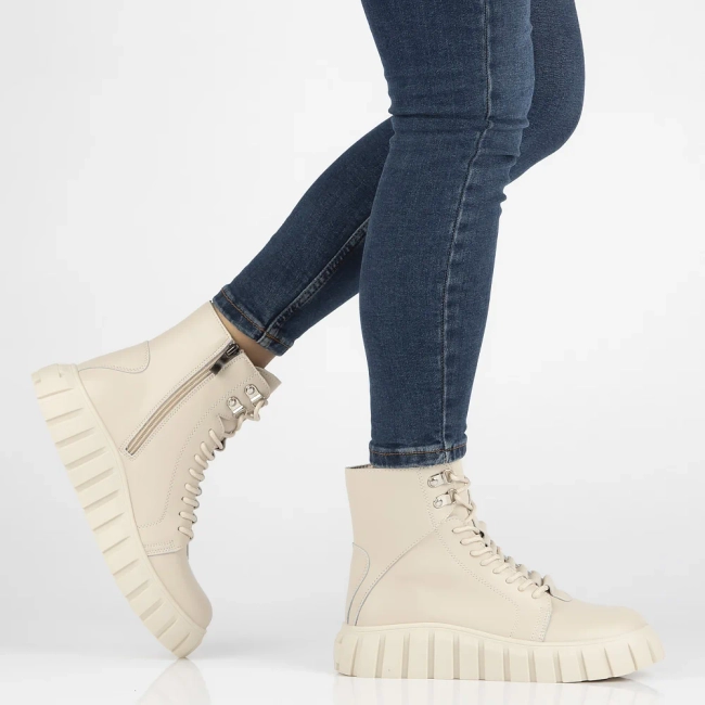 Leather ankle boots Filippo DBT6312/25 BE beige