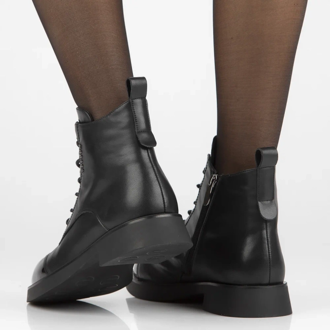 Leather ankle boots Filippo DBT6596/24 BK black