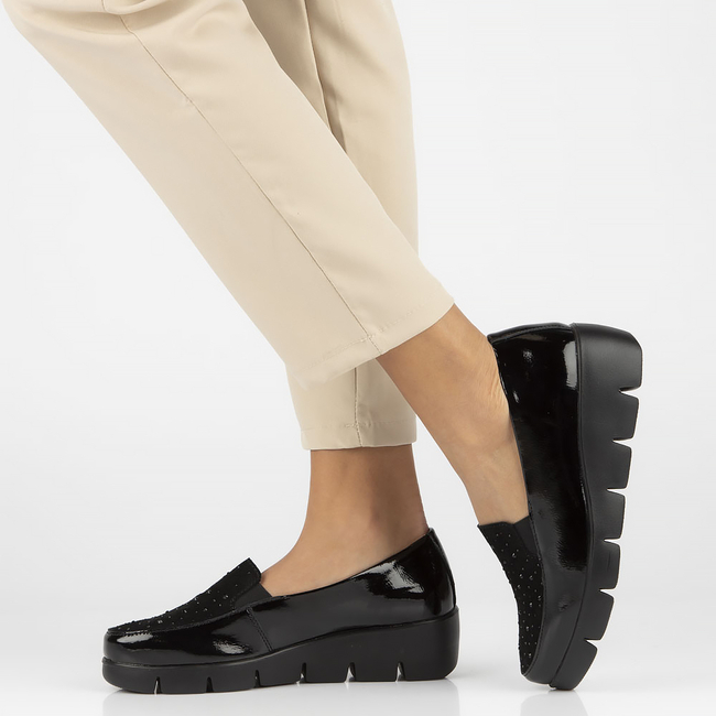 Skórzane półbuty na koturnie Filippo DP4584/23 BK czarne