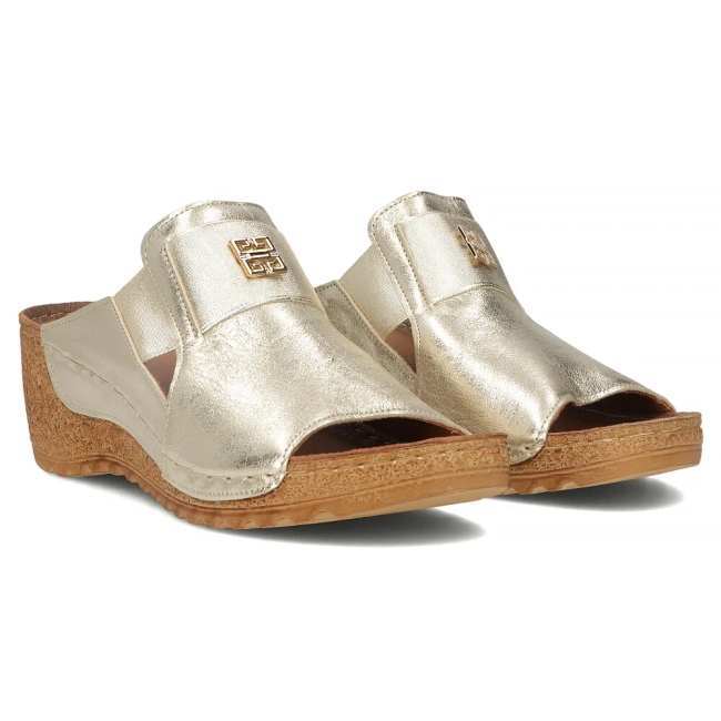 Leather flip-flops Filippo 50109 gold