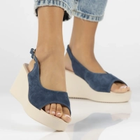 Skórzane sandały na koturnie Filippo DS6204/24 BL