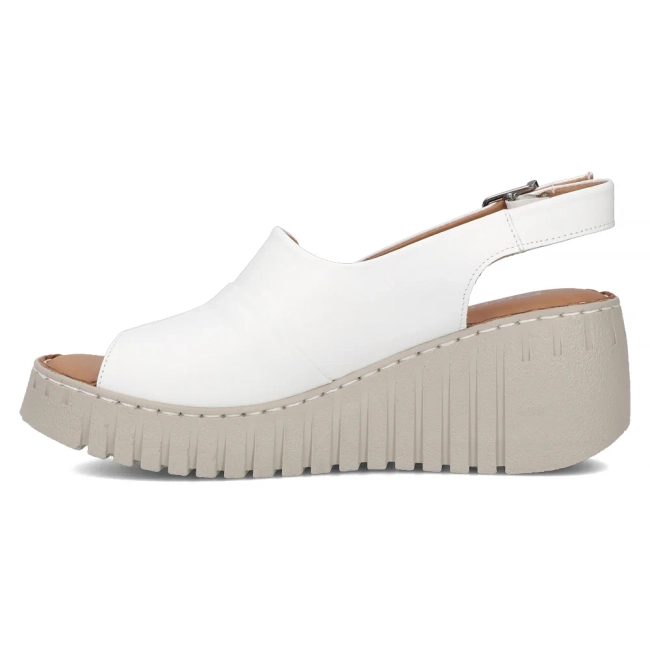 Skórzane sandały na koturnie Artiker 54C0786 białe