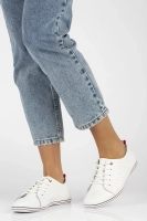 Skórzane półbuty Filippo DP073/25 WH białe