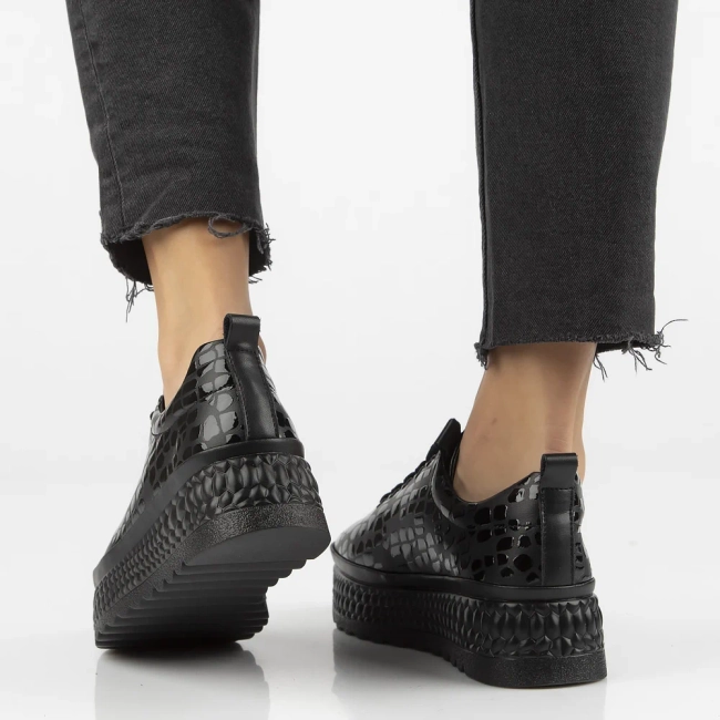 Leather sneakers Filippo DP7284/25 BK black