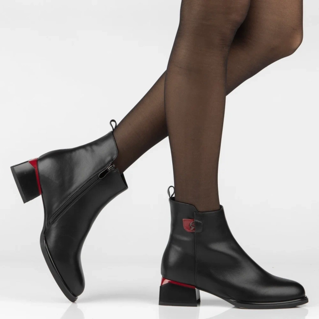 Leather heeled ankle boots Filippo DBT8123/26 BK RD black
