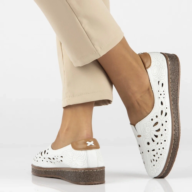 Leather shoes Filippo DP6235/24 WH white