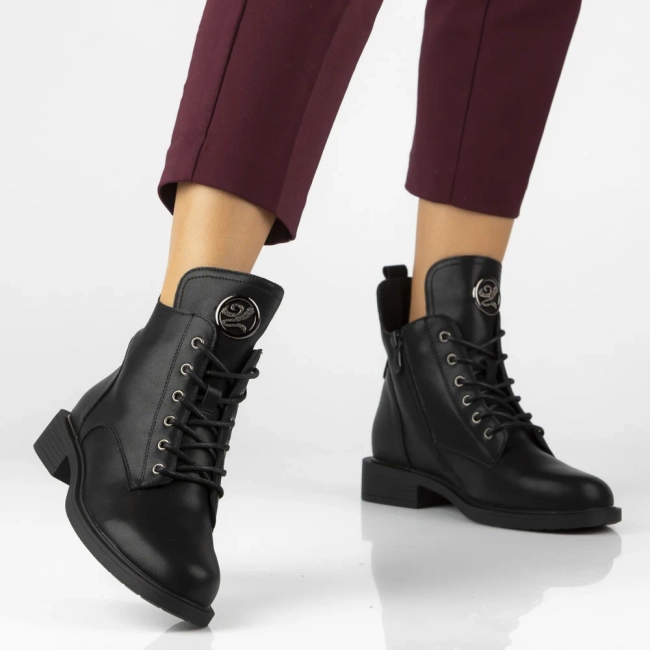 Leather ankle boots Filippo DBT7436/25 BK black