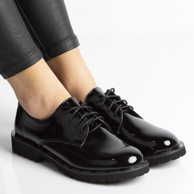 Półbuty lakierowane ND152-51 czarne