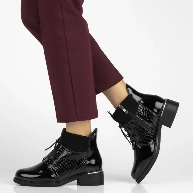 Leather ankle boots Filippo DBT7275/25 BK black