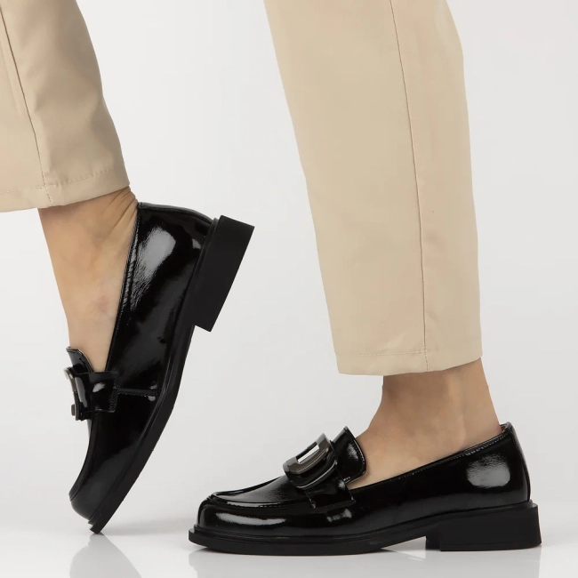 Skórzane lordsy Filippo DP6772/25 BK czarne