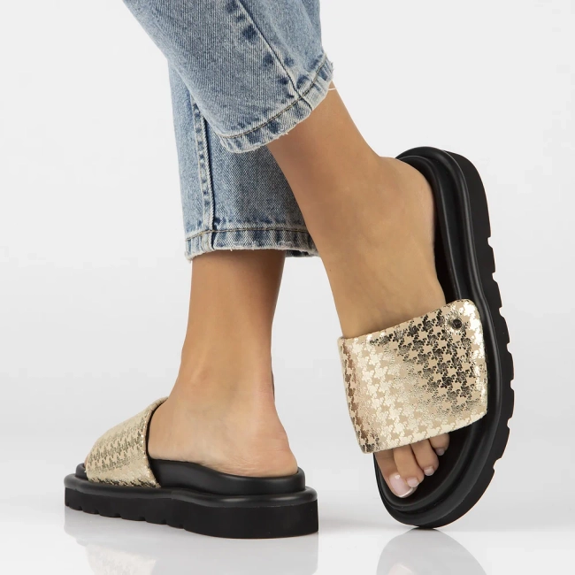 Skórzane klapki Filippo DK6150/24 GO złote