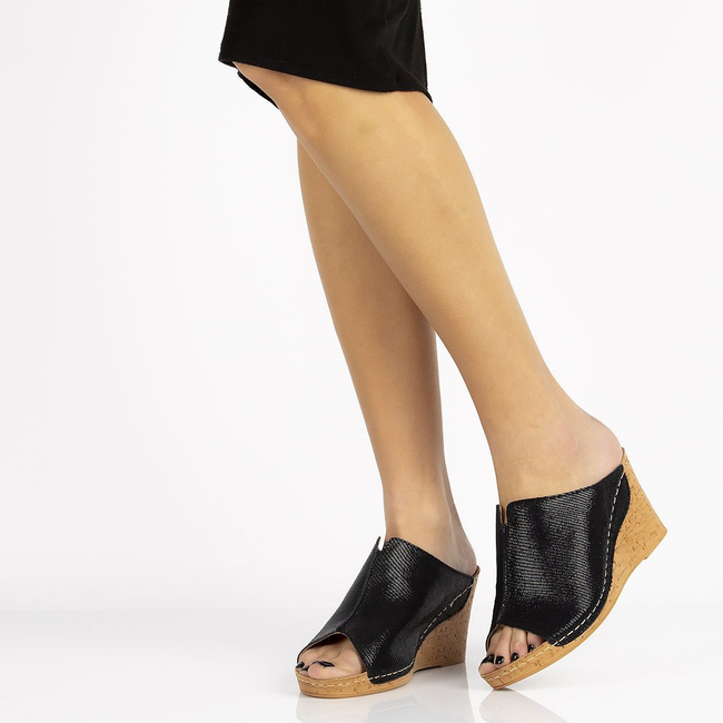 Leather flip-flops Filippo DK786/20 BK black