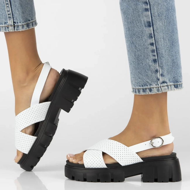 Leather sandals Filippo DS6059/24 WH white