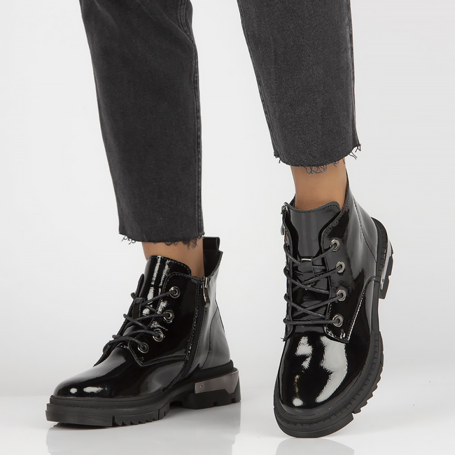 Leather ankle boots Filippo DBT4173/22 BK black