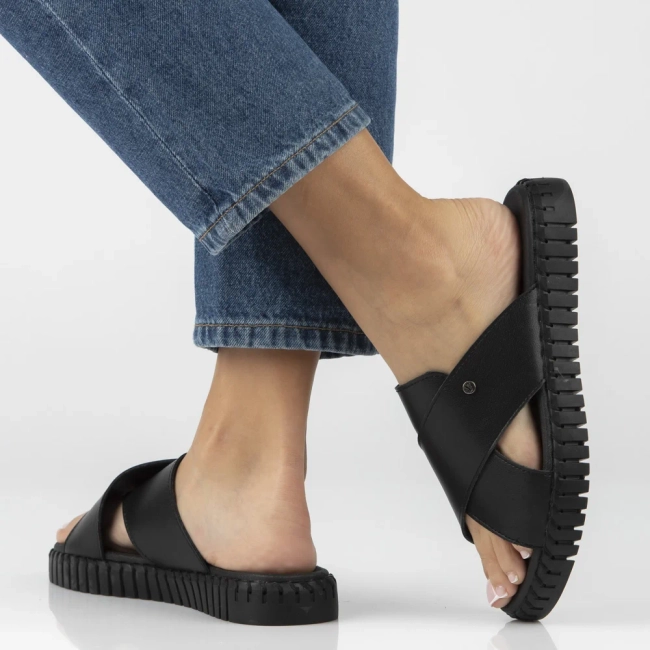Leather flip-flops Filippo DK7626/26 BK black