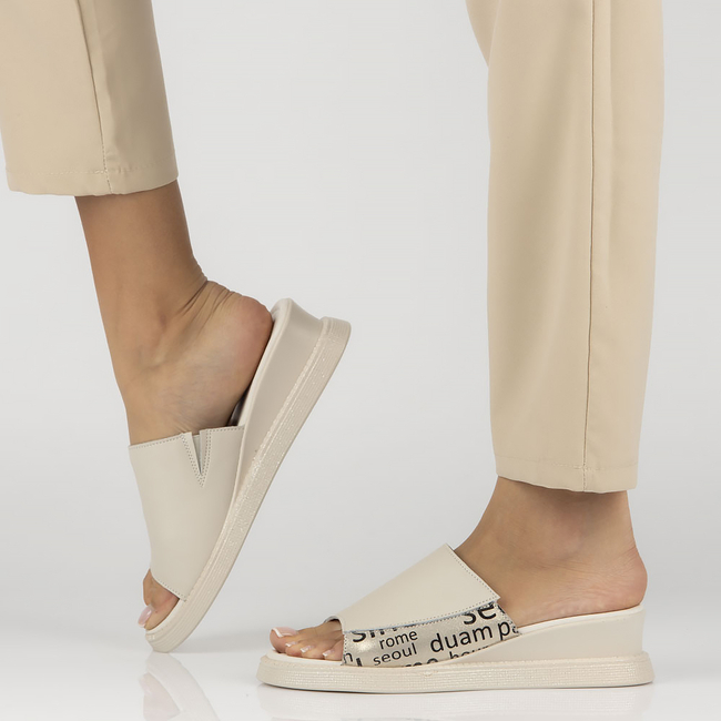 Leather flip-flops Filippo DK4402/23 BE beige