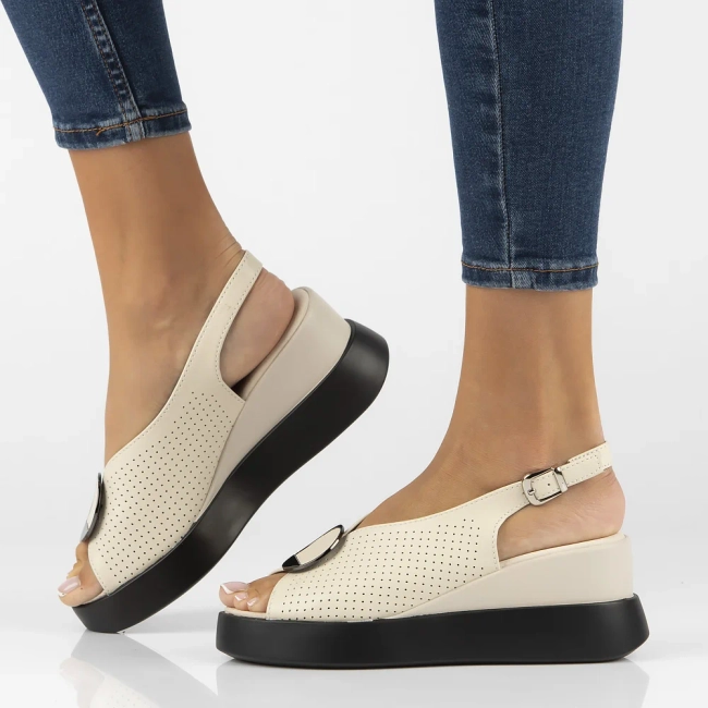 Leather sandals Filippo DS6074/25 BE beige