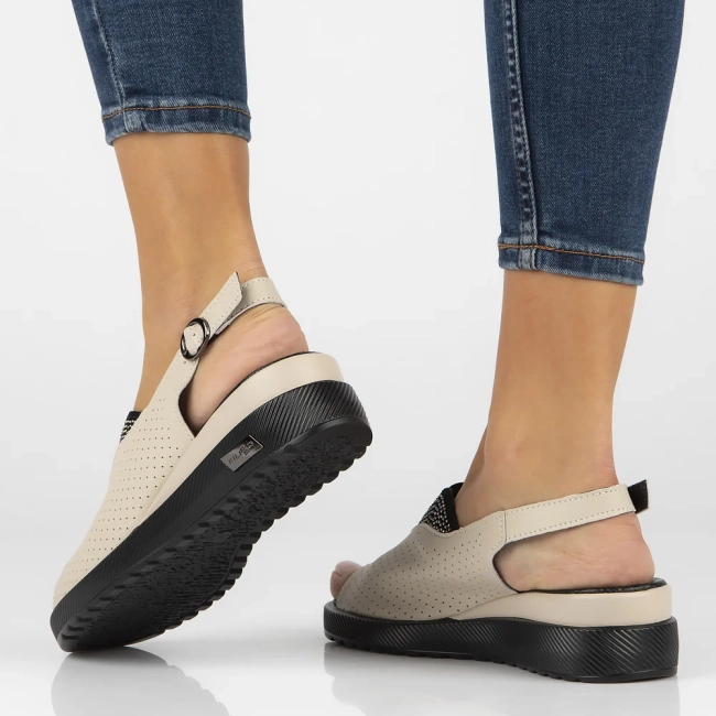 Leather sandals Filippo DS6145/25 BE beige