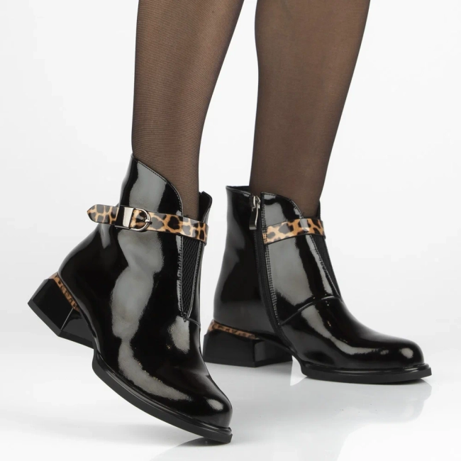 Leather ankle boots Filippo DBT7384/25 BK black