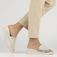 Leather flip-flops Filippo DK4402/23 BE beige