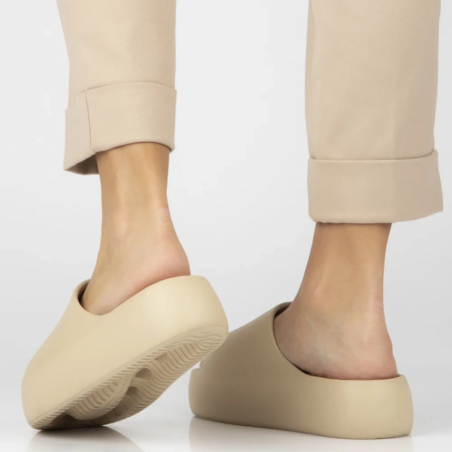 Klapki Filippo DK7113/25 BE beżowe