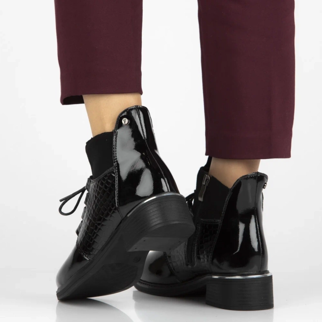 Leather ankle boots Filippo DBT7275/25 BK black