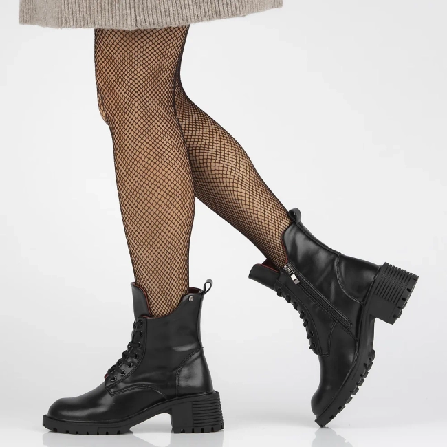 Leather ankle boots Filippo DBT6501/25 BK black