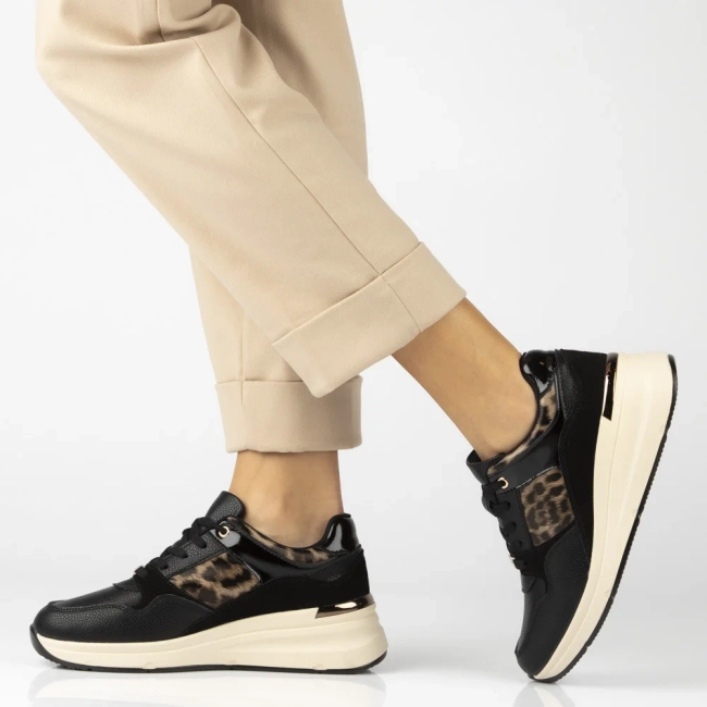 Skórzane sneakersy Filippo DP7104/25 BK czarne